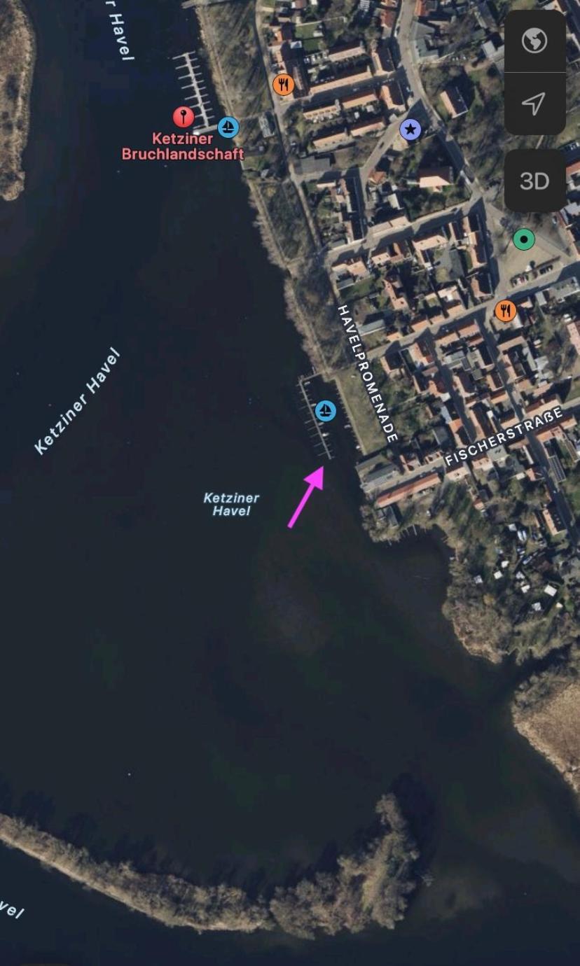 Hausboot - Schwimmende Feststehende Direkt Auf Der Havel Mit Weitblick Aufs Wasser