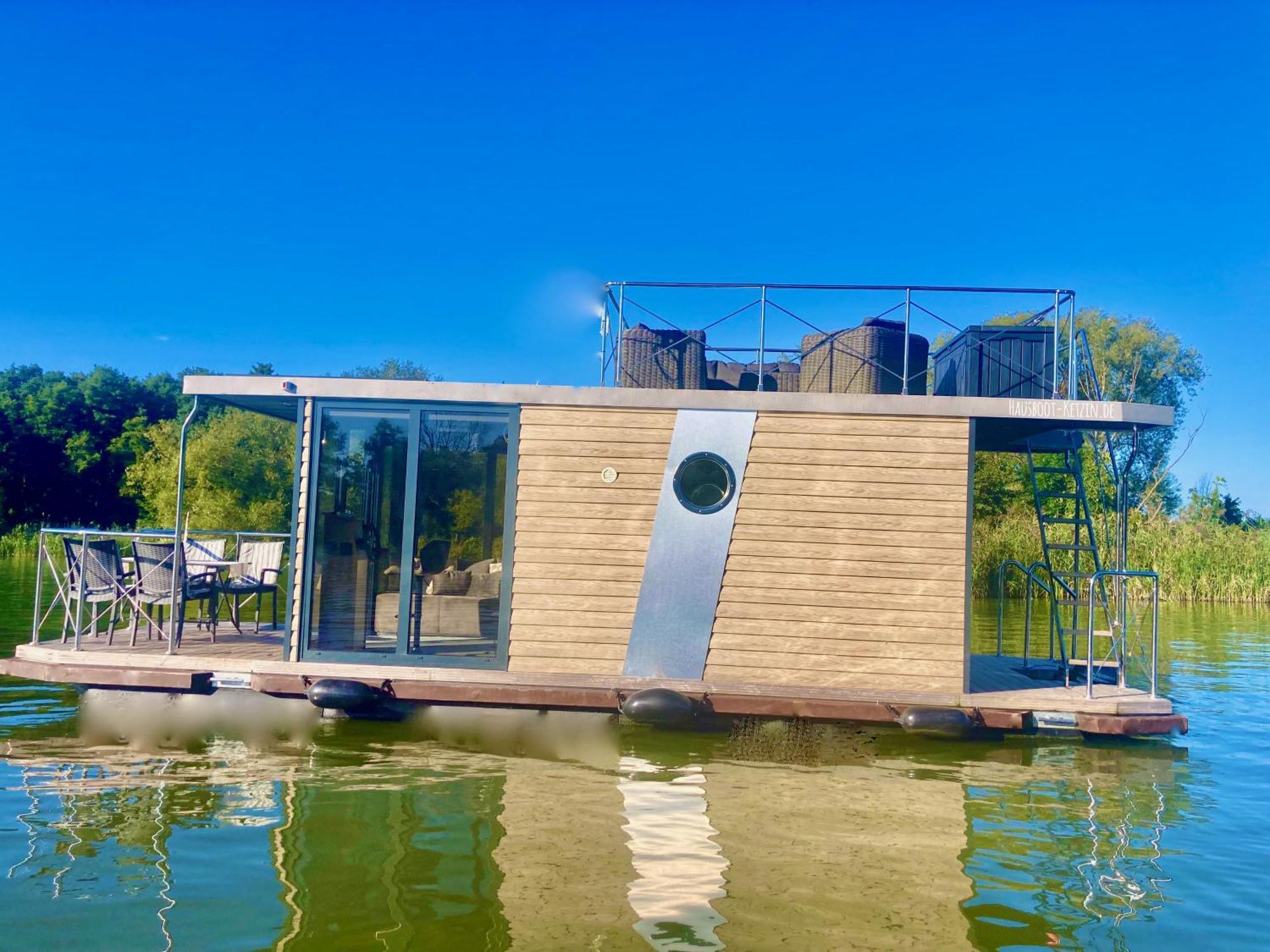 Hotel en barco Hausboot - Schwimmende Feststehende Direkt Auf Der Havel Mit Weitblick Aufs Wasser *